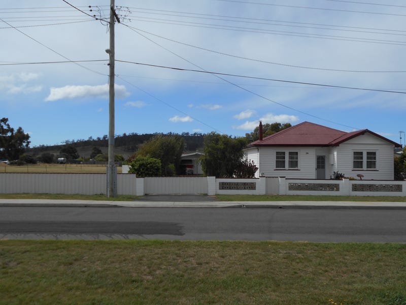 34 Melbourne Street, Triabunna, TAS 7190