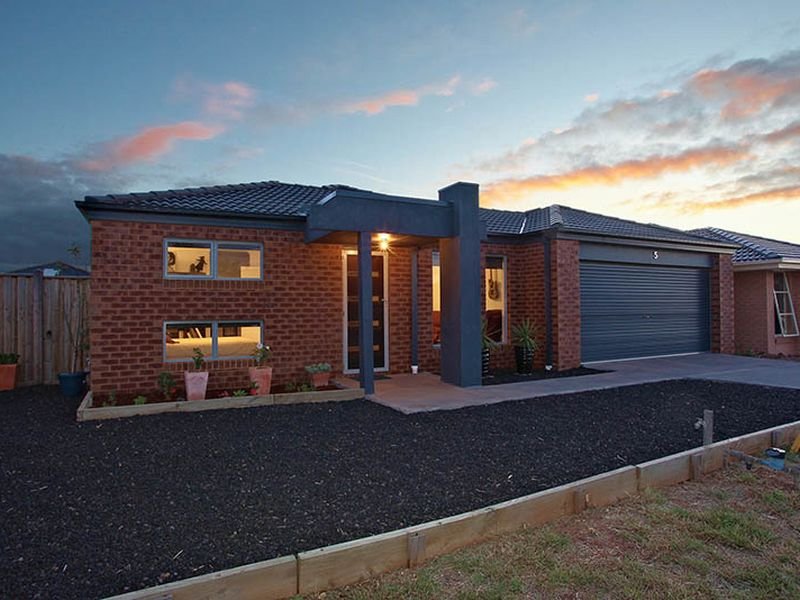 5 Chrysalis Avenue, Tarneit, Vic 3029 Property Details