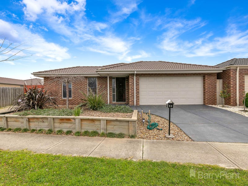28 Goshawk Drive, Pakenham, Vic 3810 Property Details