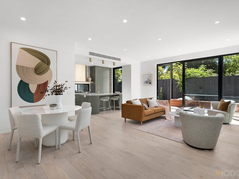 2/11a McNaught Street, Beaumaris, Vic 3193 Townhouse for Sale