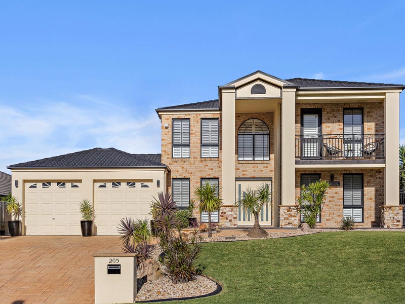 205 Ashburton Drive, Albion Park, NSW 2527