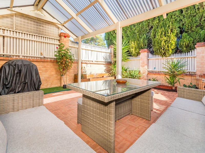 2/2 Crocker Road, Innaloo, WA 6018