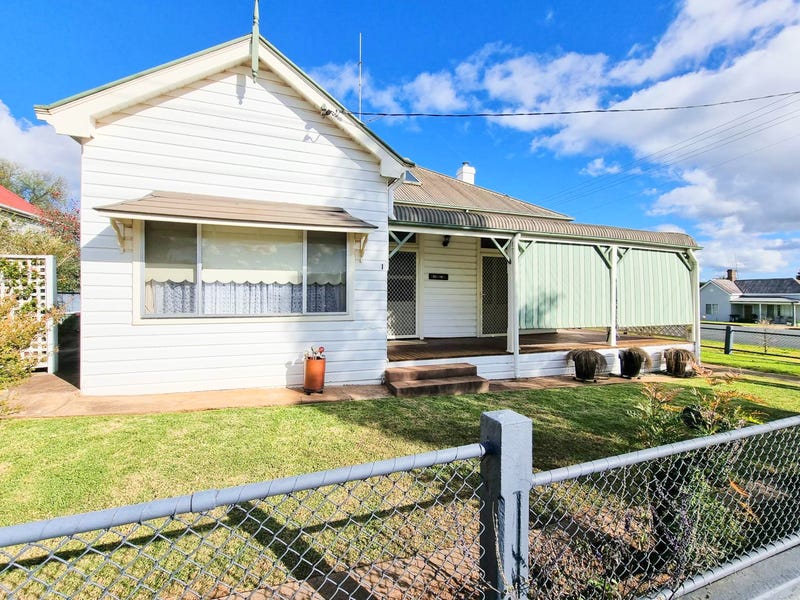 1 Middle Street, Grenfell, NSW 2810 Property Details