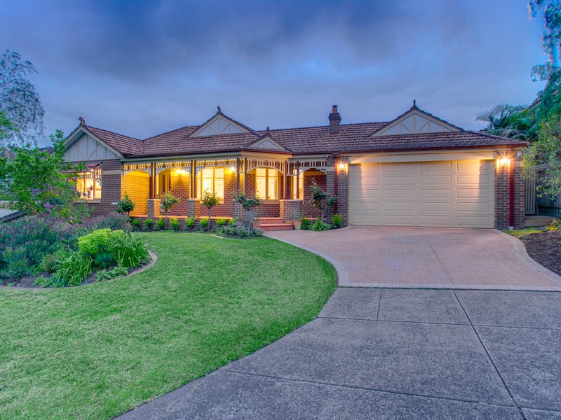 27 Barnsdale Way, Ringwood North, VIC 3134