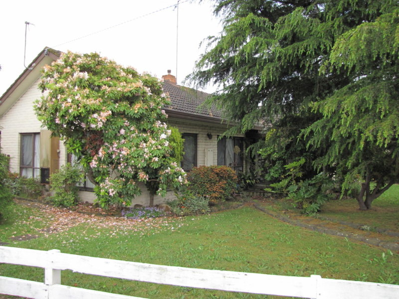 8 Kingsford Street, Moe, Vic 3825 Property Details