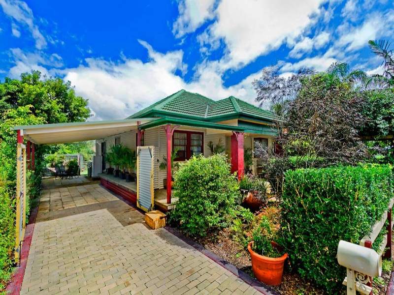 33 Warner Avenue, Wyong, NSW 2259