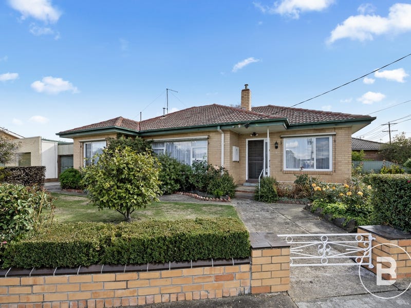 1 Cambridge Street, Wendouree, Vic 3355 House for Sale