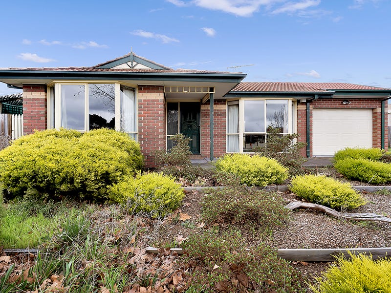 16 Newlyn Drive, Craigieburn, VIC 3064