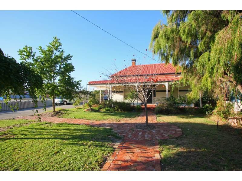 296 Railway Parade, East Cannington, WA 6107 House for Sale