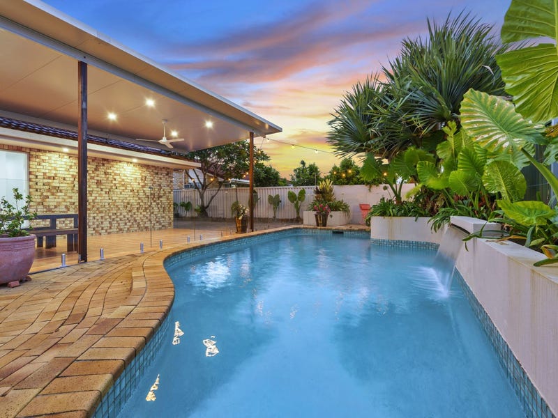 6 Salacia Avenue, Mermaid Waters, QLD 4218