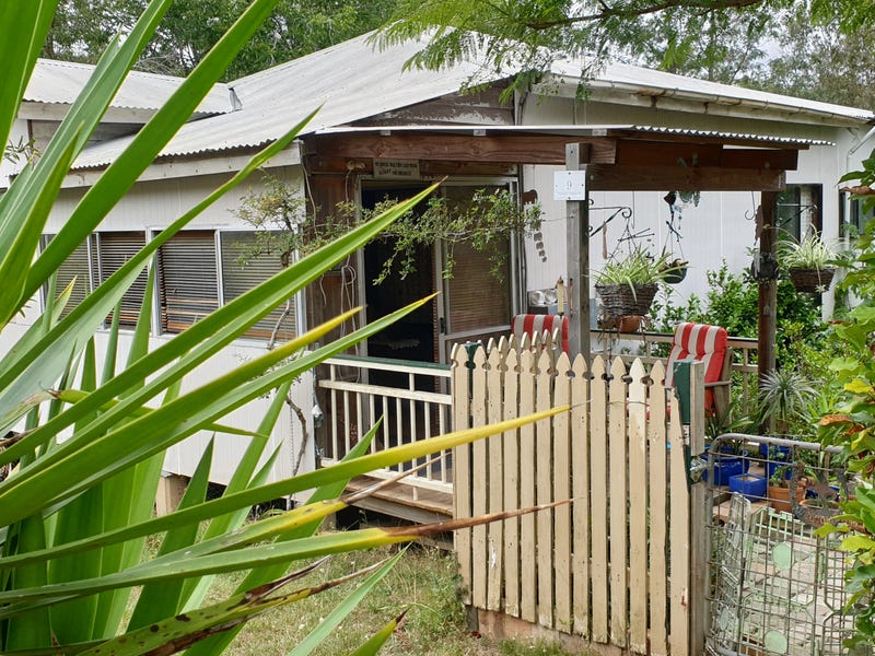 9 Dingo Pde, Jimna, Qld 4515 Property Details