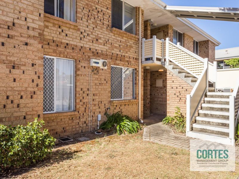 15/2 Pinewood Avenue, Kardinya, WA 6163