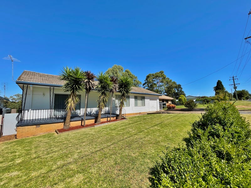 84 Blackett Avenue, Young, NSW 2594 Property Details