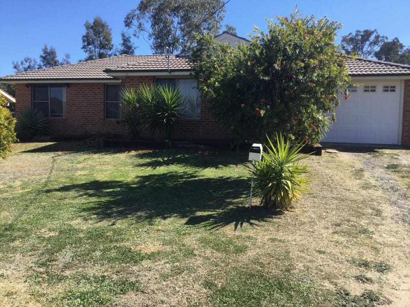 11 Carole Drive, Kootingal, NSW 2352