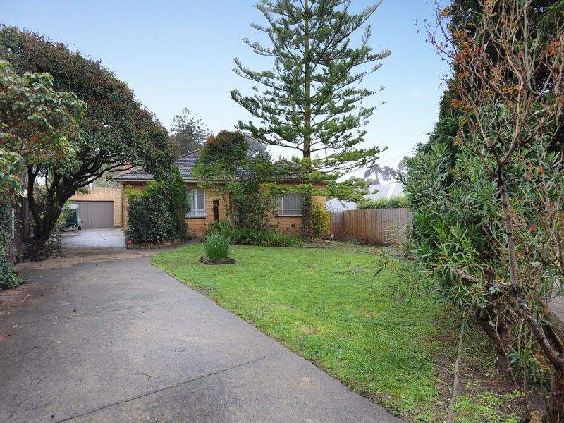 6 Abraham Drive, Croydon, Vic 3136 Property Details