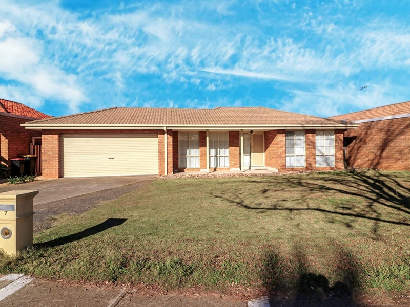7 Hungerford Drive, Brookfield, Vic 3338 Property Details