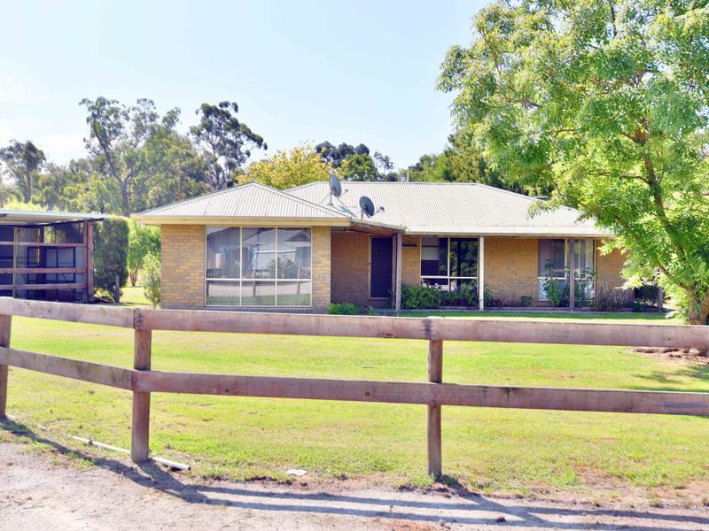 54 Mary Street, Bunyip, Vic 3815 Property Details