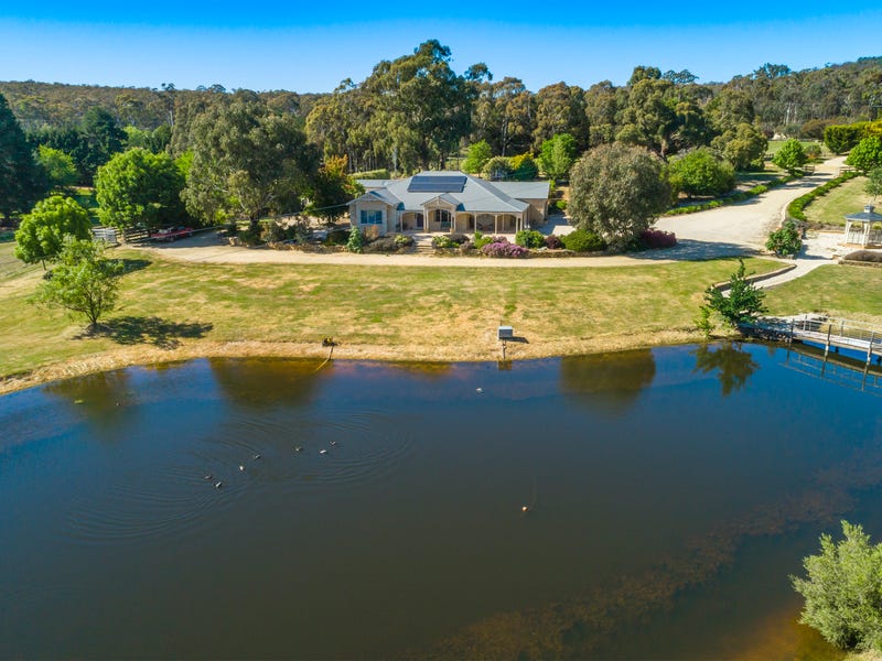 9 Shirley Drive, Taradale, Vic 3447 Property Details