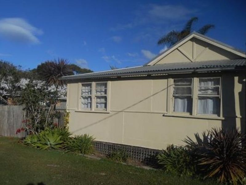 28 Old Bar Road, Old Bar, NSW 2430