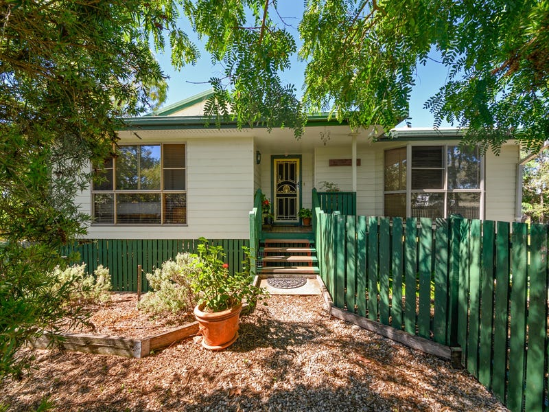 11 Warner Street, Warwick, Qld 4370 Property Details