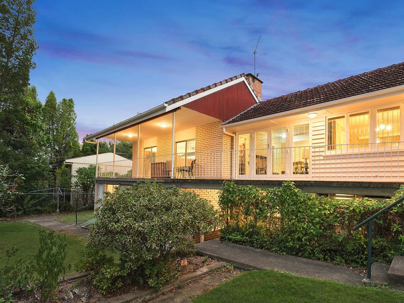 18 Graham Street, Indooroopilly, Qld 4068 Property Details