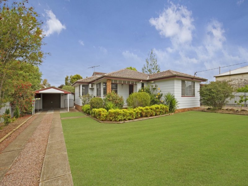 24 Eighth St, Weston, NSW 2326 Property Details