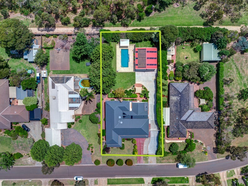 102 Yarralumla Drive, Langwarrin, Vic 3910 Property Details