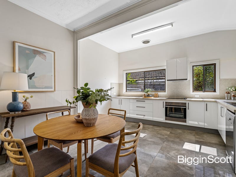 33 Kendall Street, Ringwood, Vic 3134 Property Details