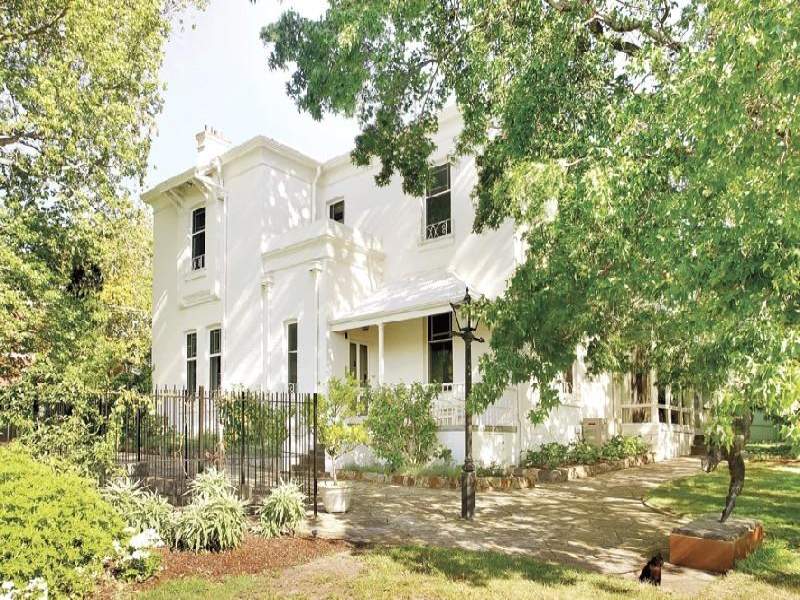 15 Barry Street, Kew, Vic 3101 Property Details