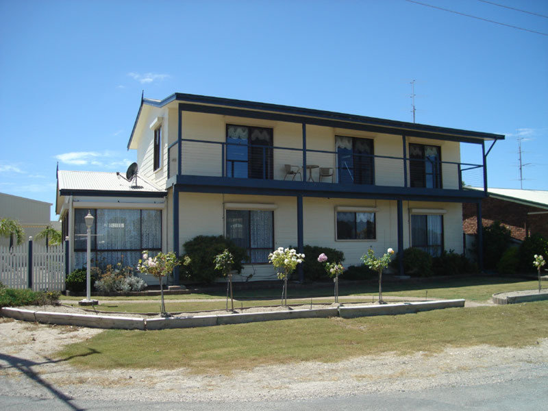 30 Esplanade, Hardwicke Bay, SA 5575