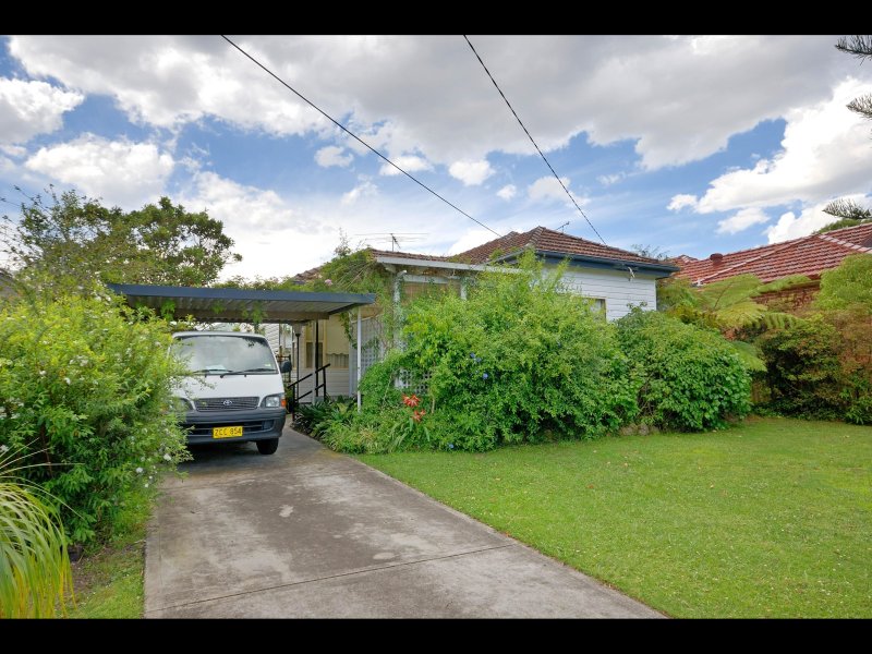 6 Beaumaris Crescent, Mortdale, NSW 2223 Property Details