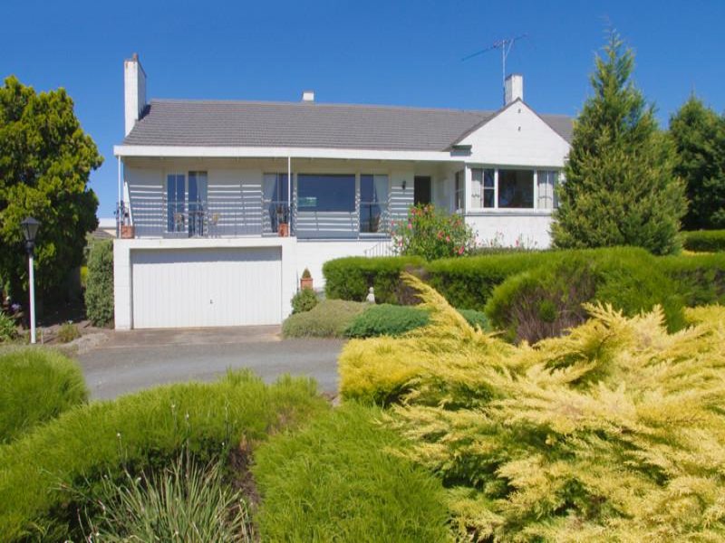 2 Victoria Terrace, Belmont, Vic 3216 Property Details