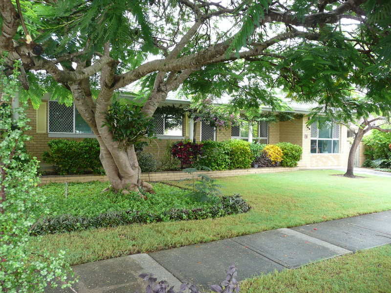 41 Arcadia Drive, Mermaid Waters, QLD 4218