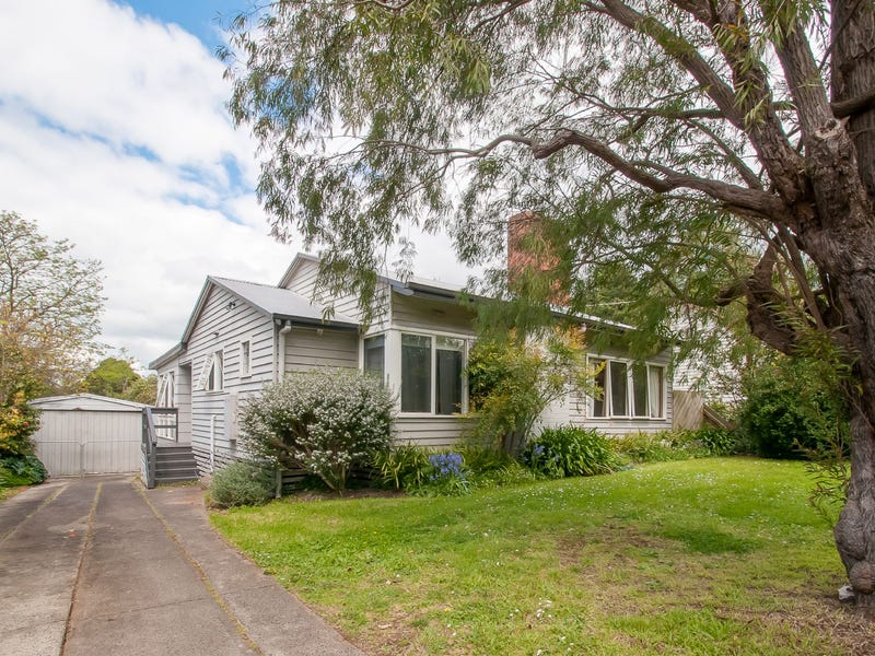 14 Centre Avenue, Warragul, Vic 3820 Property Details