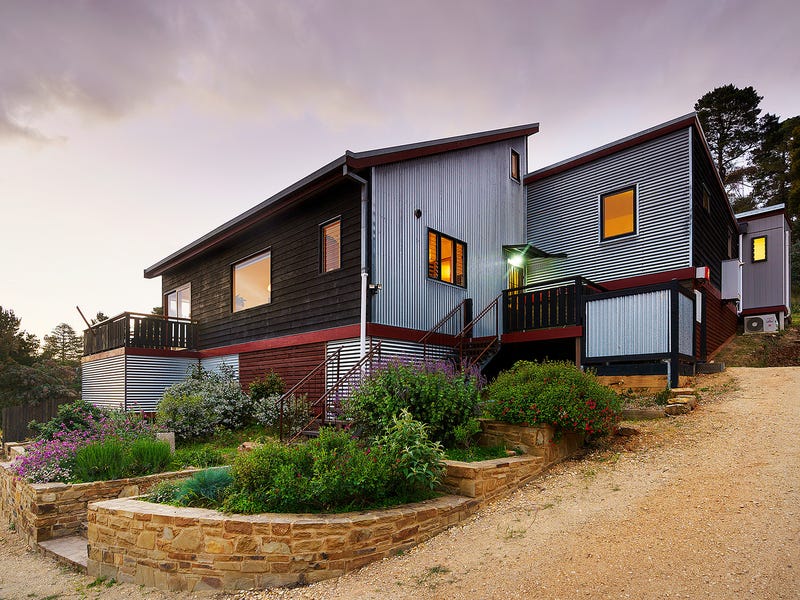 99 Lyttleton Street, Castlemaine, Vic 3450 Property Details