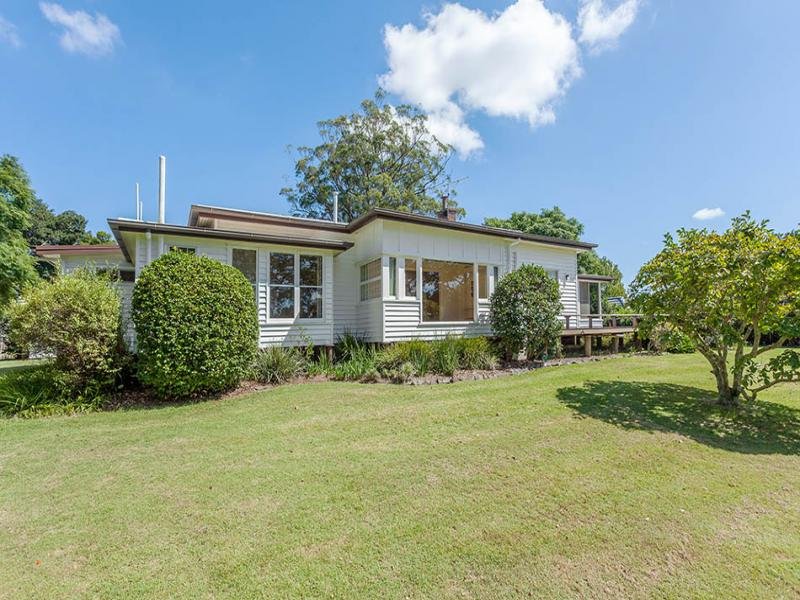 24 Wirra Wirra Street Mount Lofty Qld 4350