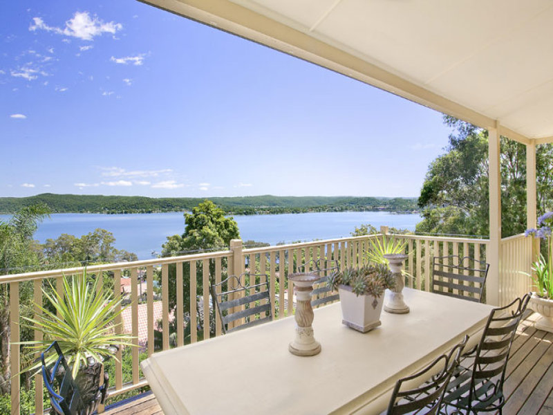 Sold House Prices & Auction Results in Avoca Dr, Green Point, NSW 2251