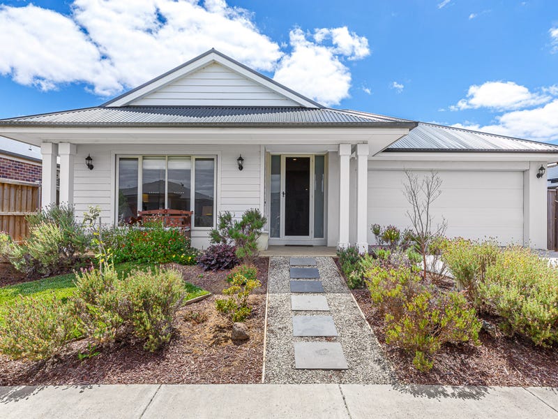 4 Banff Road, Winter Valley, VIC 3358