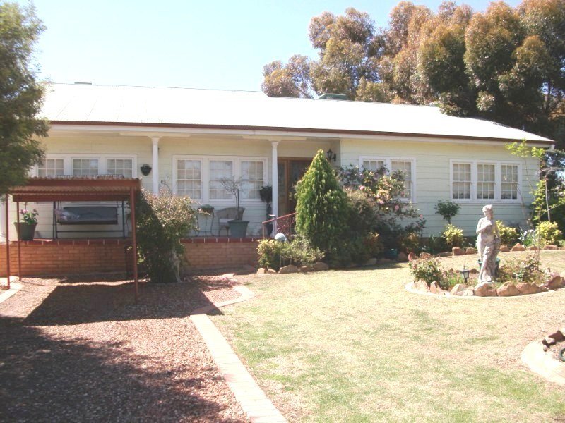 29 Busby Street, Condobolin, NSW 2877 Property Details