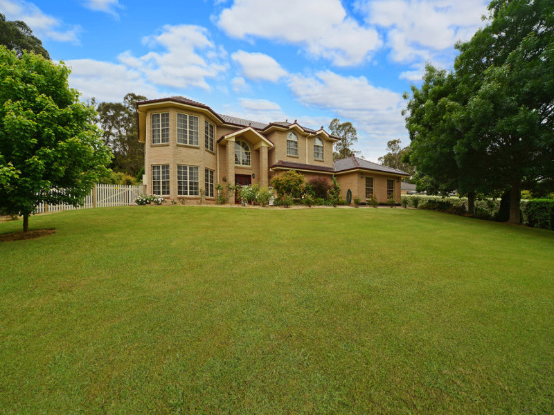 44 Highland Drive, Bowral, NSW 2576 Property Details