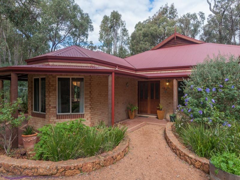 910 Elizabeth Avenue, Mundaring, WA 6073