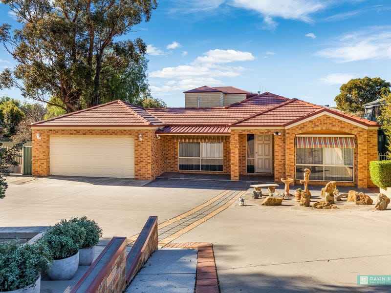 32 Murdock Street, California Gully, VIC 3556