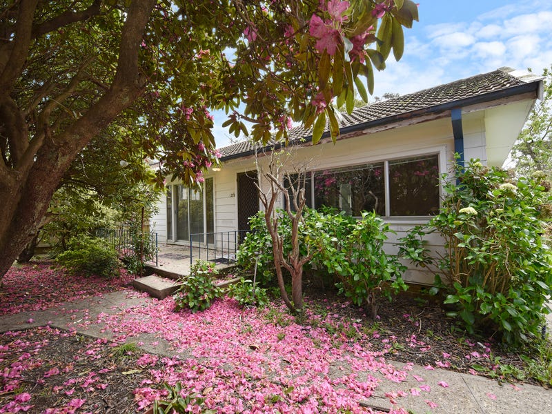 228 Govetts Leap Rd, Blackheath, NSW 2785 Property Details