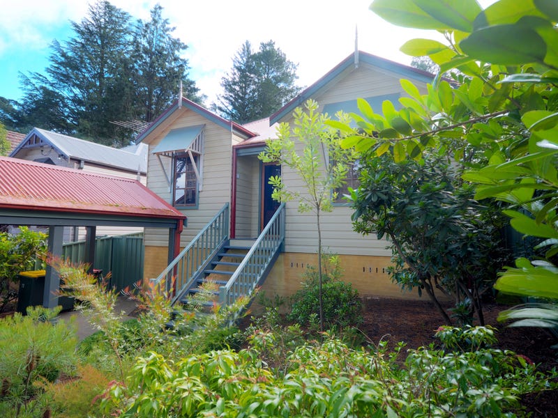 17 Ada Road, Blackheath, NSW 2785