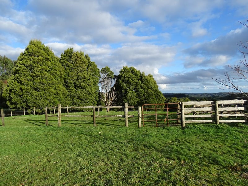 44 Main Road, Beech Forest, VIC 3237