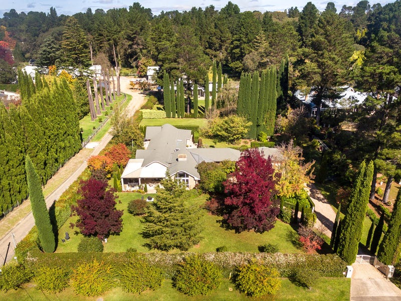 15 Holly Road, Burradoo, NSW 2576