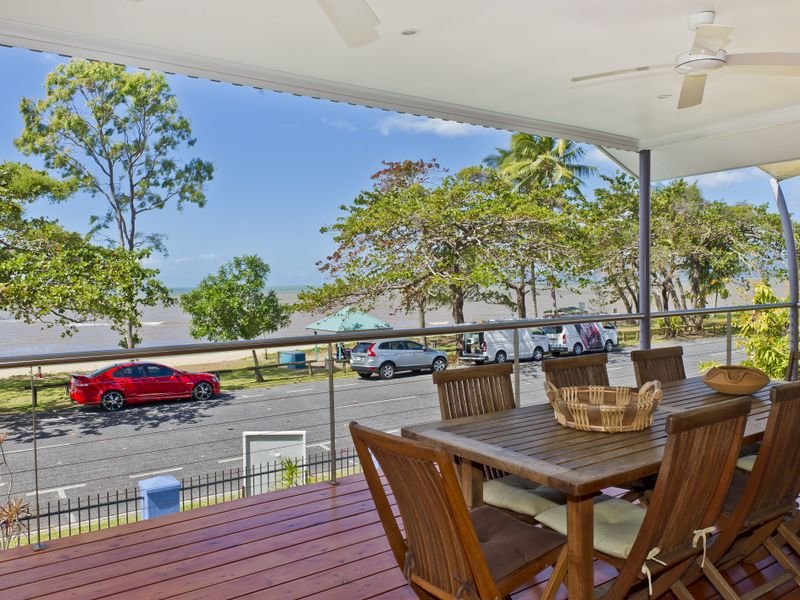9 Casuarina Street, Holloways Beach, QLD 4878
