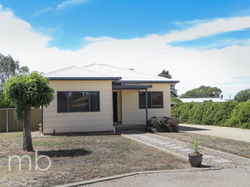 37 Plumb Street, Blayney, NSW 2799