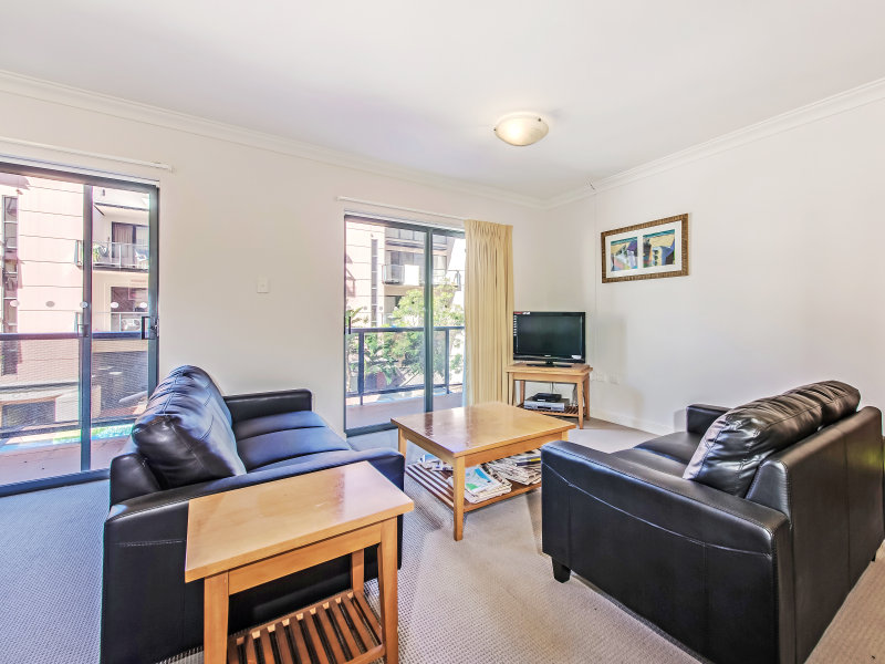 25/118 Mounts Bay Road, Perth, WA 6000 Property Details