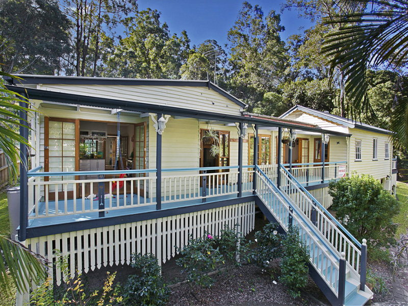 149 Savages Road, Brookfield, Qld 4069 Property Details